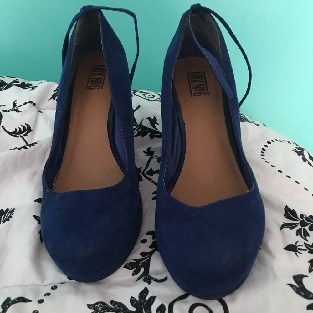 Blue suede pumps